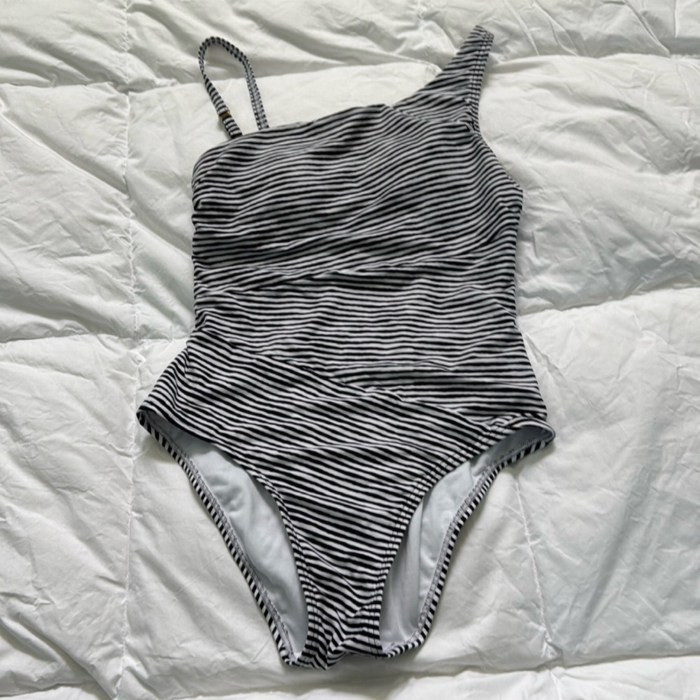 Like New Freshwater Black & white stripped Asymmetric One Piece Swimsuit Size S